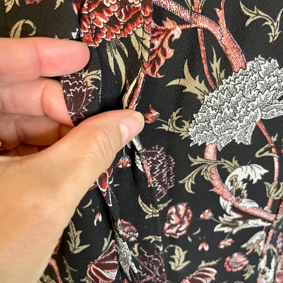 Vintage Red & White Floral Black Background Blouse w/ Bow Tie - Paris - Picture 6 of 7